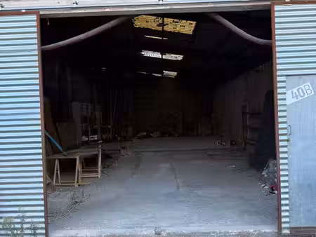 location local / hangar / dépôt