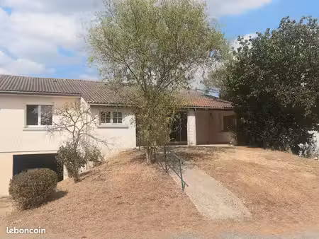 maison quartier résidentiel au calme