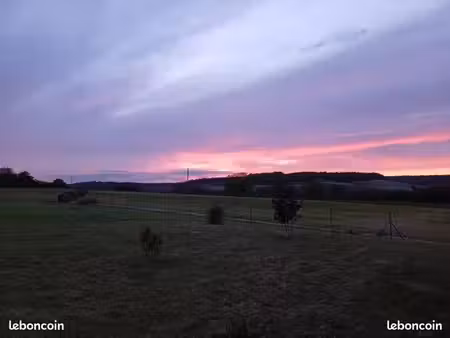 terrain constructible au calme  très jolie vue