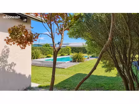 propriété 7 pièces 186 m²
