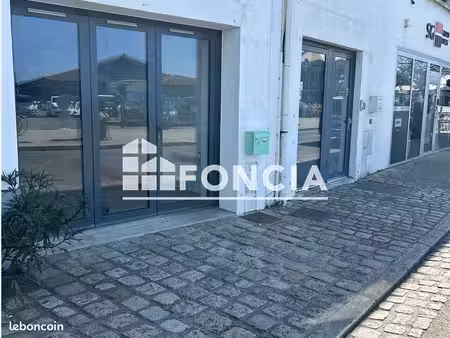 local commercial 30m² à louer 1800 - noirmoutier en l'ile 85330
