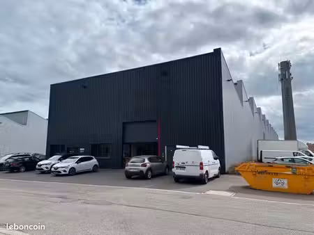 local d'activité 400 m²