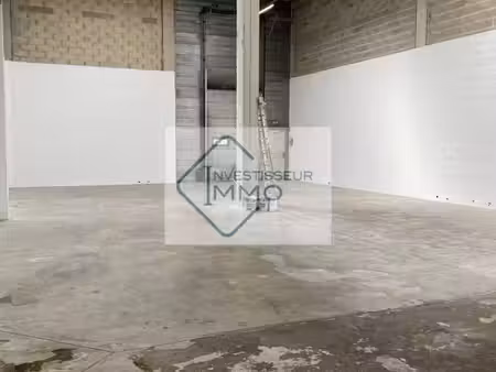 local d'activité 379 m²
