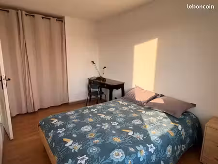 duplex 76 m² – 2 chambres – box – proche commerces & cité descartes
