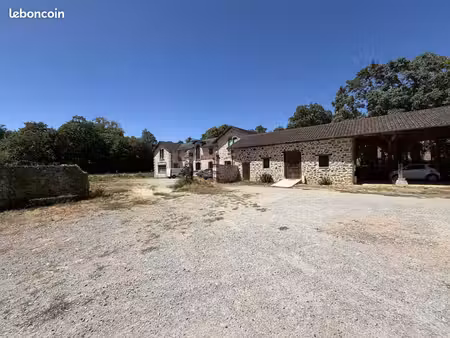 bureau 400 m²