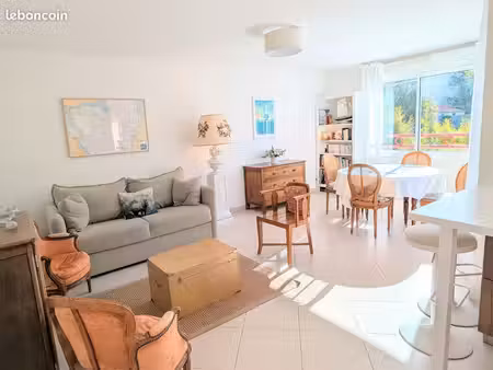 arago - bel appartement lumineux avec terrasse t3