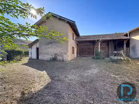 maison ancienne à rénover avec grand préau – biziat (01290)