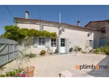 belle maison traditionnelle en pierre – excellent état – couture  charente