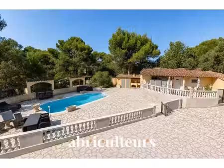les pennes-mirabeau – villa 230 m²  piscine + 3 appartements loués