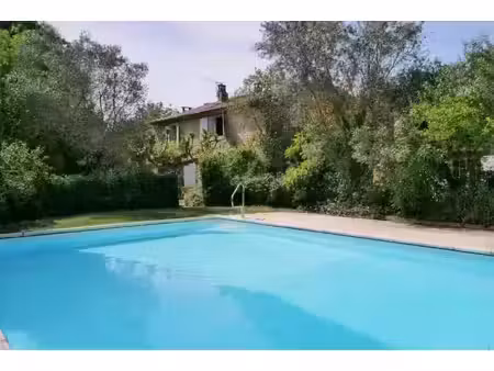 propriété de charme au c&oelig ur de la provence - espace 