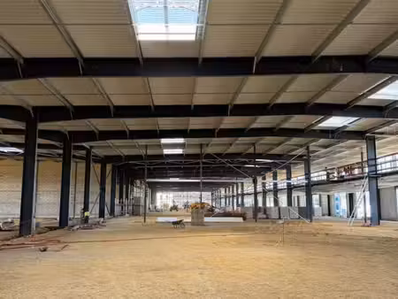 location entrepôt croissy beaubourg 77183 1465m²