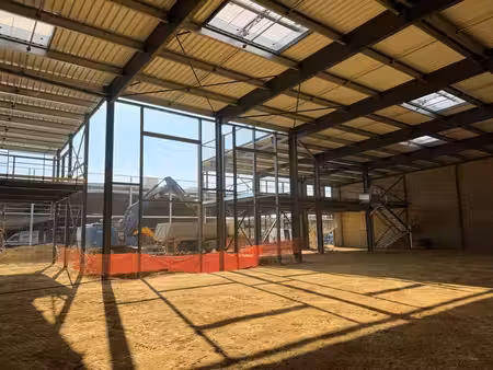 location entrepôt croissy beaubourg 77183 626m²