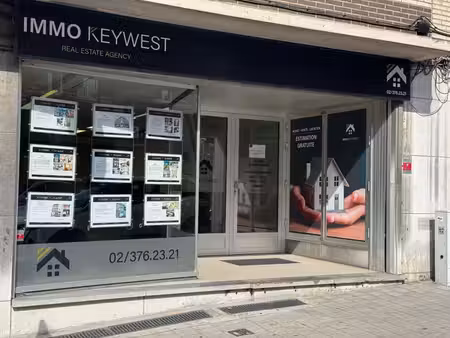 forest – rez-de-chaussée commercial de 130 m²