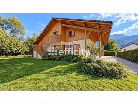 maison 9 pièces - 250 m²