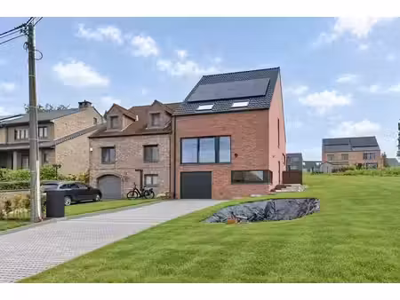 maison neuve économe en énergie  4 chambres.
