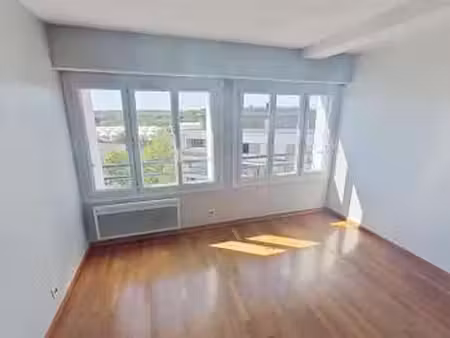 location appartement 3 pièces à angers lac de maine (49000) : à louer 3 pièces / 67m² ange