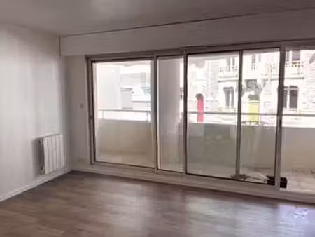 location appartement 2 pièces aux sables-d'olonne (85100) : à louer 2 pièces / 39m² les sa