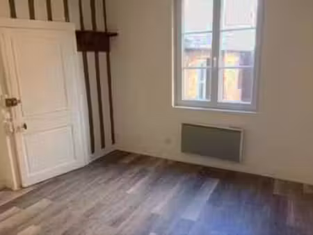 location appartement 2 pièces à lisieux (14100) : à louer 2 pièces / 28m² lisieux