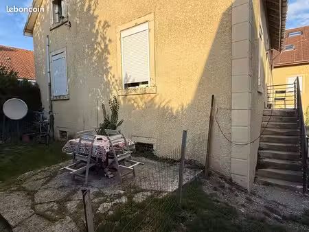 f2 40 m² à louer – seloncourt – 450 charges comprises – jardin