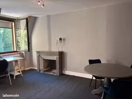chambre individuelle meublée