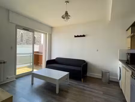 2 pièces 29 m2 + 9m2 de balcon
