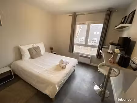 studio 20m2 parfait état libre 12 octobre
