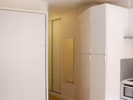 studio très propre meublé