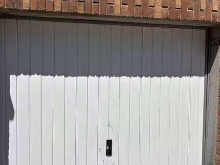 parking/box 10 m² gravelines