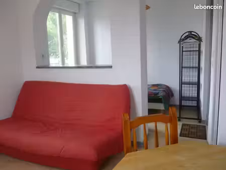 tarbes  studio meublé  26 m2  400cc  2 à 3 couchages