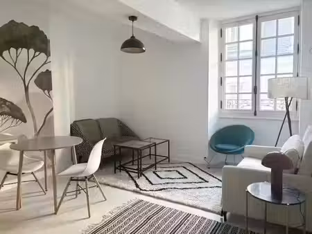 location meublée appartement 3 pièces 49 m² à nantes (44000)  960 €