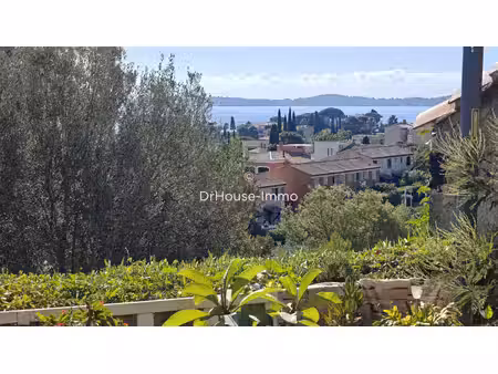 studio 30m2 aperçu mer carqueiranne avec terrasse