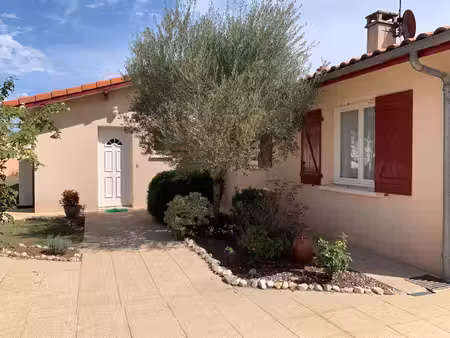 geaune maison de plain-pied avec piscine  3 chambres + bureau !