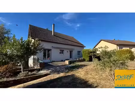 maison spacieuse à proximité du chu avec garage  terrasse  b