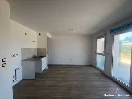 studio neuf avec terrasse - bonchamps-les-laval - centre