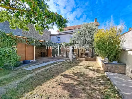 maison familiale de 180 m² avec jardin et fort potentiel – saint-sauveur  bressuire