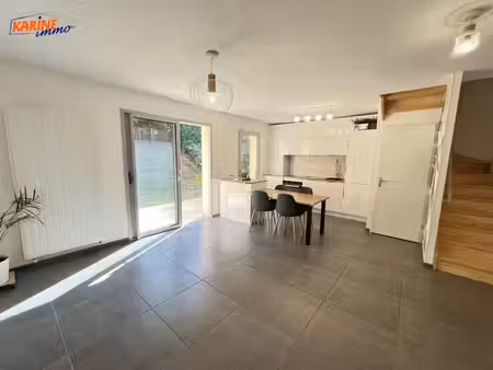 maison - 83m ²