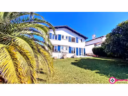 maison à vendre avec jardin  terrasse et pompe à chaleur