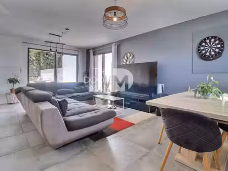 maison 44320