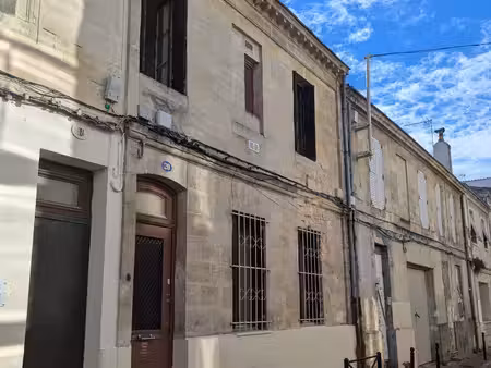 bordeaux -immeuble maison monopropriété -avec patio intérieur