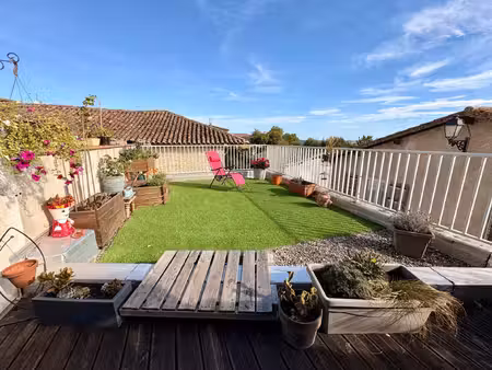 appartement lumineux et spacieux avec grande terrasse