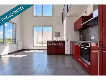 appartement t4 en duplex avec belle terrasse ensoleillée