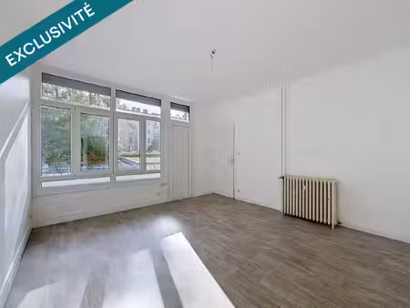 t3 traversant à rénover avec deux chambres