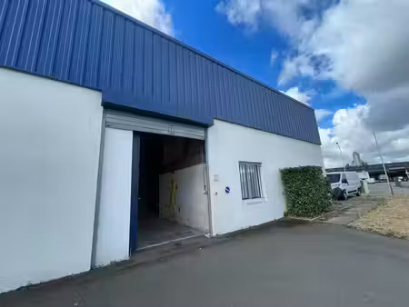 location entrepôt 400m²