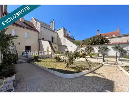 demeure de caractère d’environ 230 m² – 6 chambres  jardin clos et vaste potentiel – châti