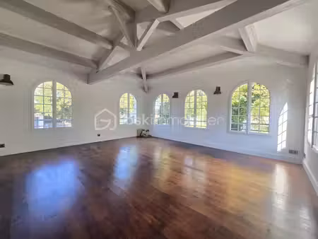 maison de caractere - piscine - double garage