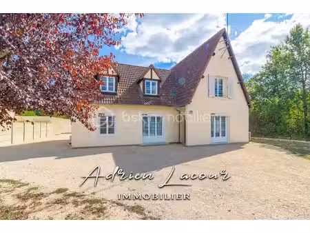très belle maison dans un village de sologne