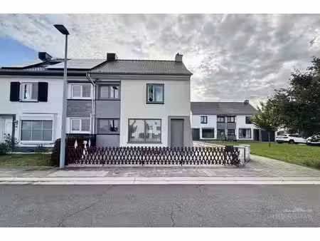 maison semi-indépendante située au calme à kluisbergen  s...
