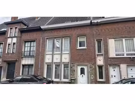 maison à louer à sint-amandsberg pour € 1.200