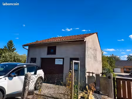 bâtiment type hangar avec terrain