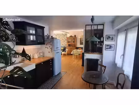 maison rénovée près du parc de procé